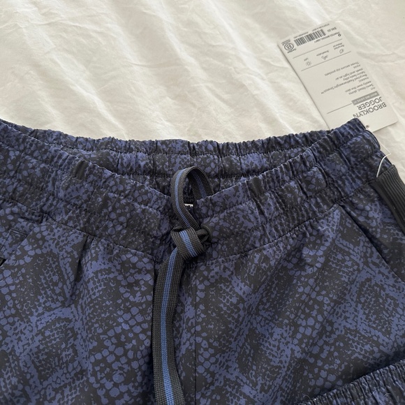 Athleta python Brooklyn Joggers - Picture 4 of 4